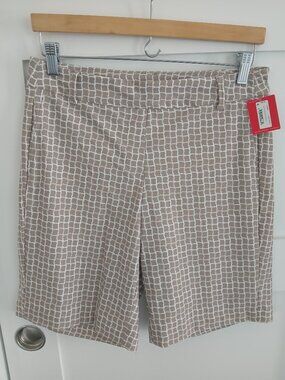 Spanx women's Bermuda shorts  Tan and white Size M
